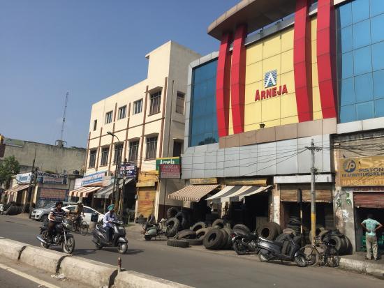 Modella Mall